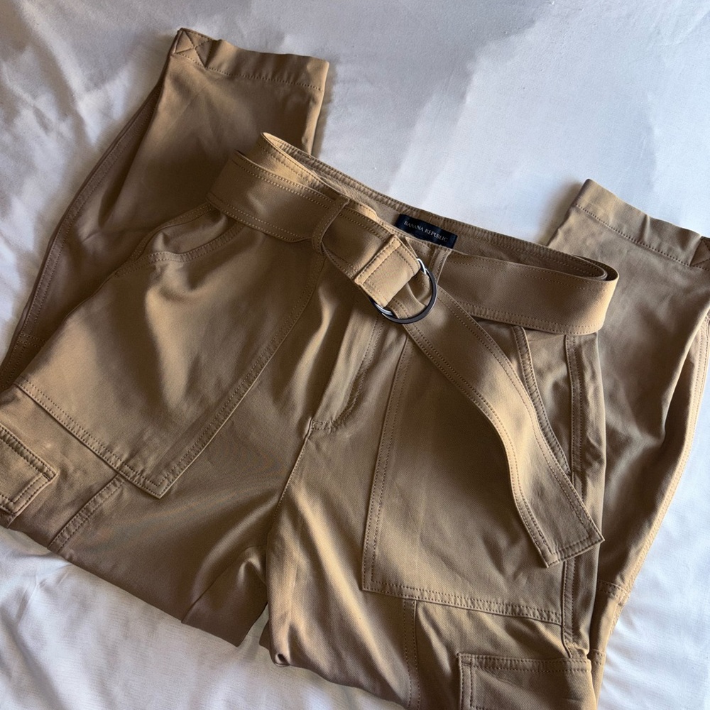 Banana Republic Khaki Cargo Pants with Belt